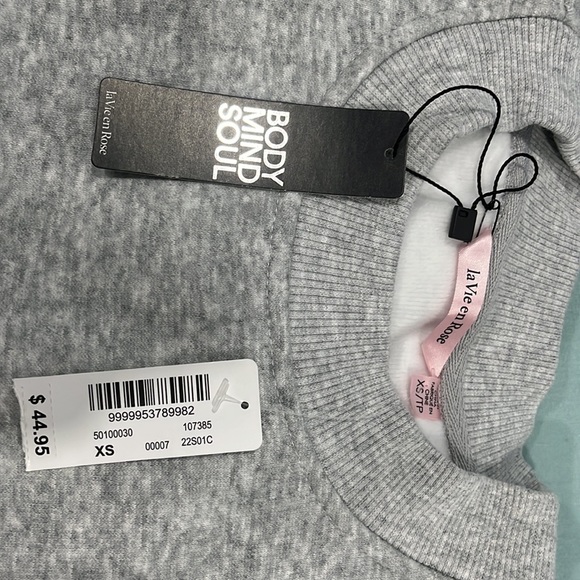 Sweatshirt - Picture 4 of 4